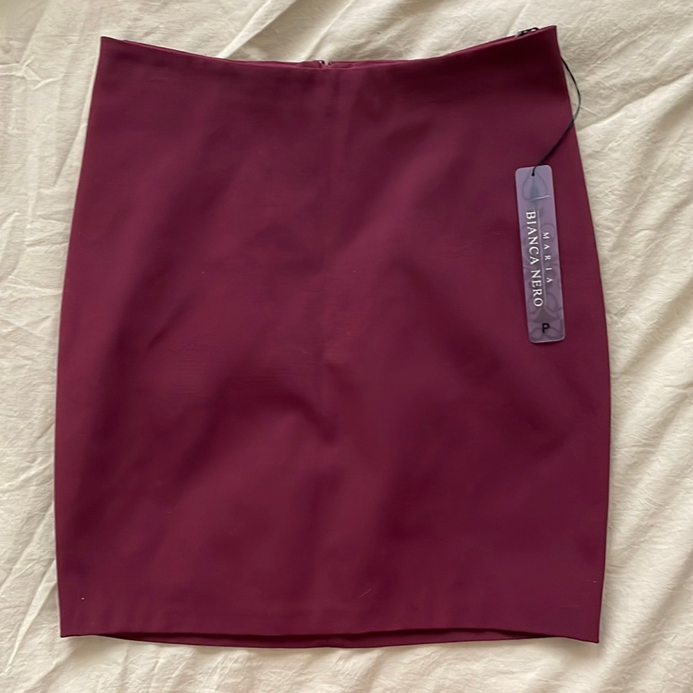 Burgundy tight skirt